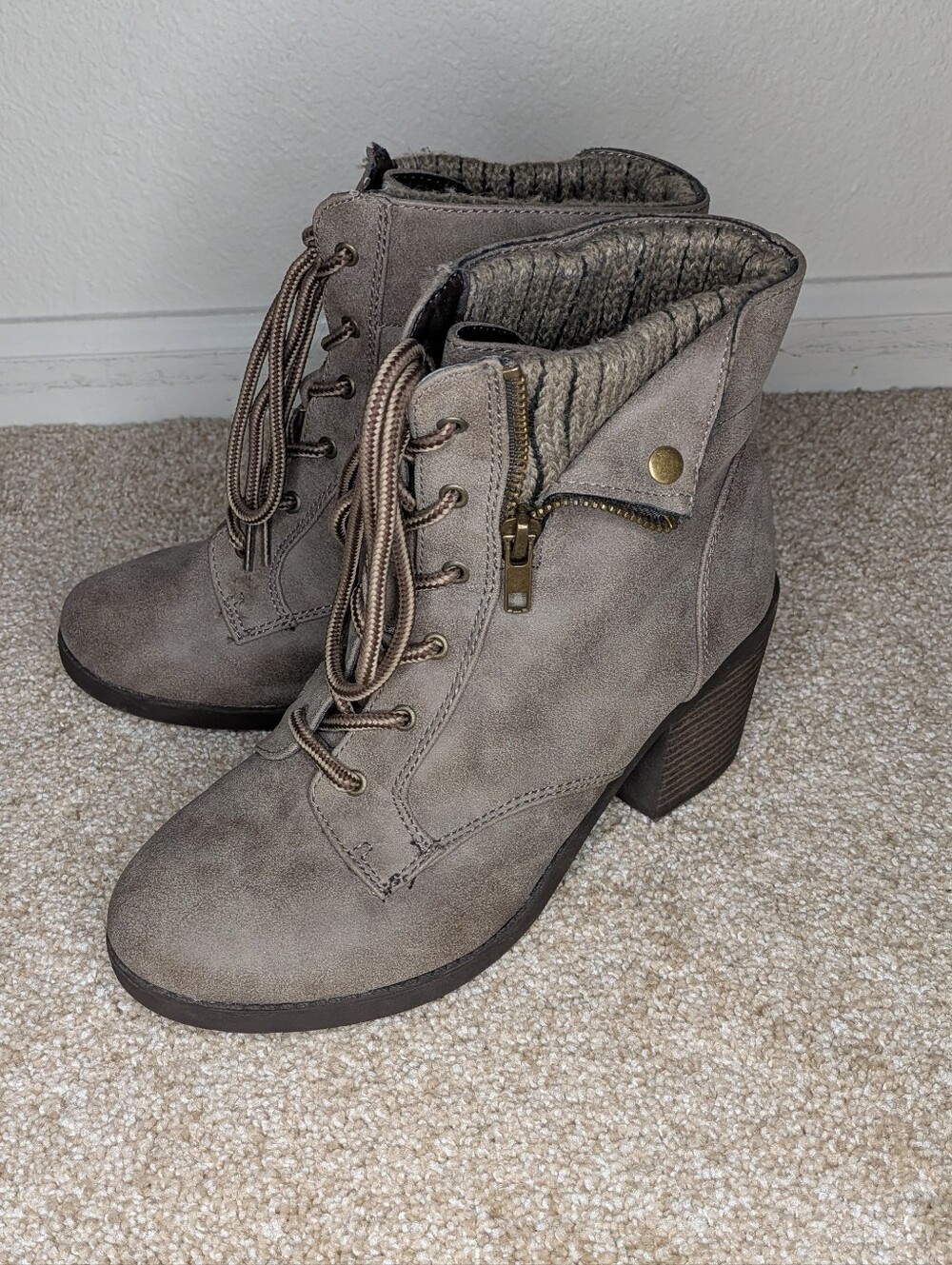 Journee Collection Harlem Boots Gray Faux Suede Knit Cuff Ankle Booties 8.5M